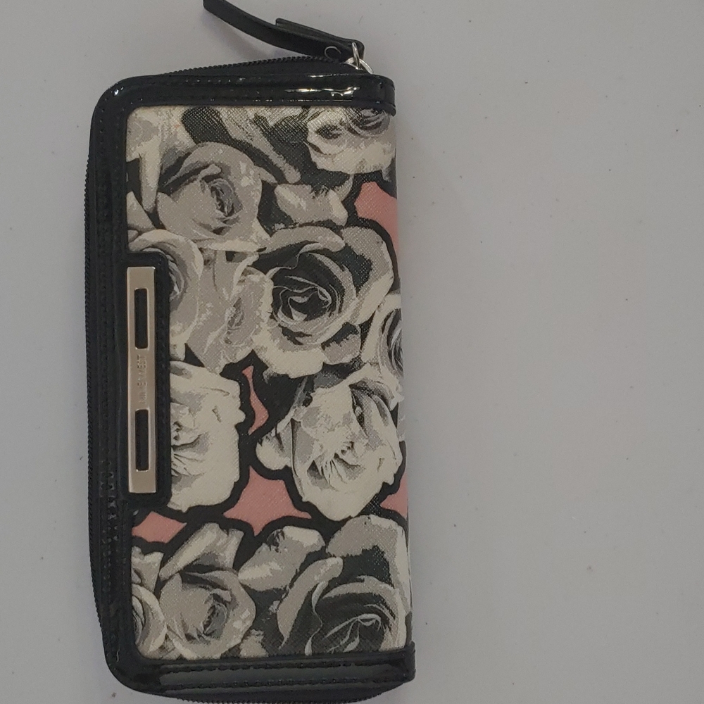 Nine West wallet